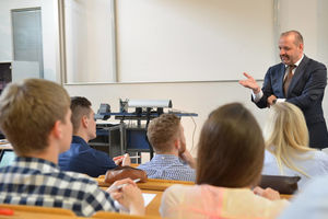 Studieren in kleinen Gruppen mit hoher Qualität