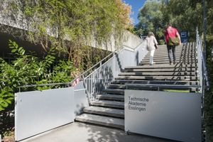 Der Außenbereich der Technischen Akademie Esslingen