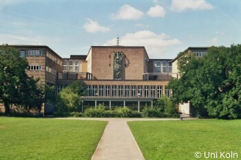 Aussenfassade der Universitaet zu Koeln